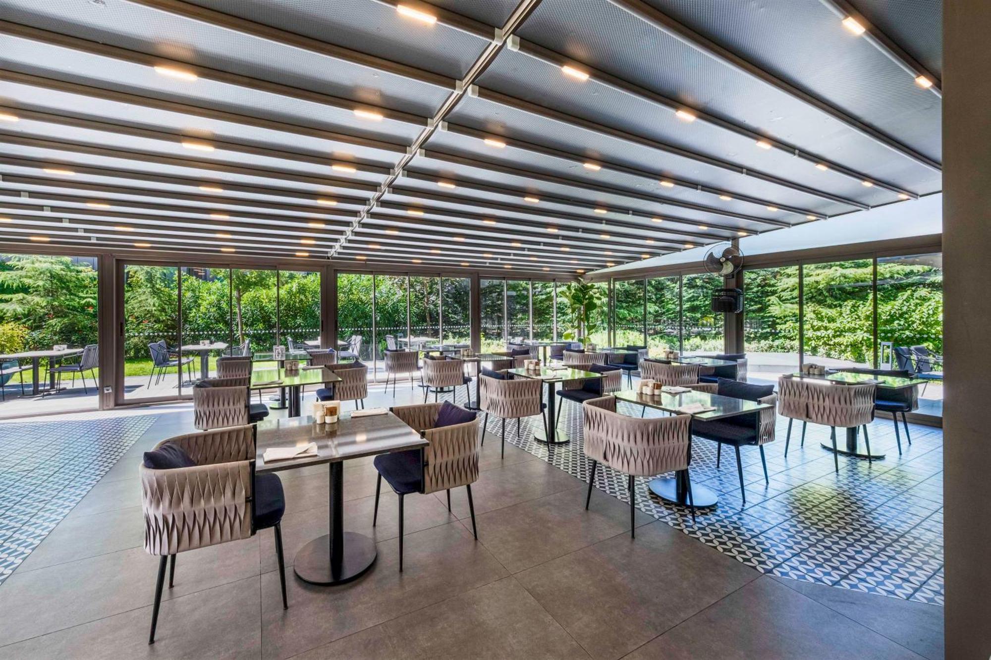 Radisson Residences Vadistanbul Bagian luar foto